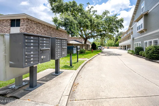 $1,800 | 922 Porter Avenue, Unit 216, Ocean Springs, MS 39564