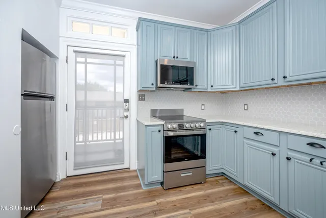 $1,800 | 922 Porter Avenue, Unit 216, Ocean Springs, MS 39564