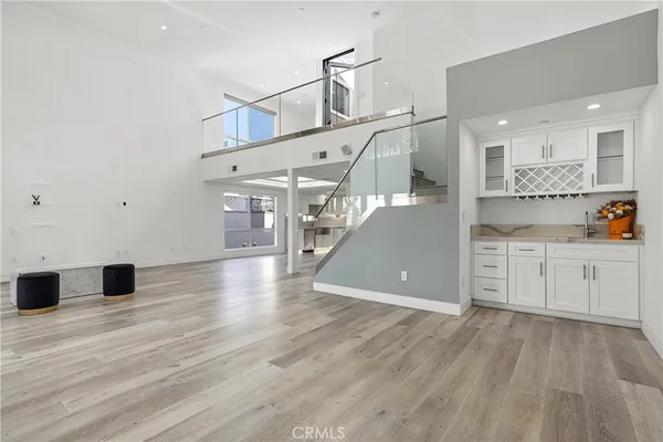 $5,200 | 4235 Mary Ellen Avenue, Unit 305, Studio City, CA 91604