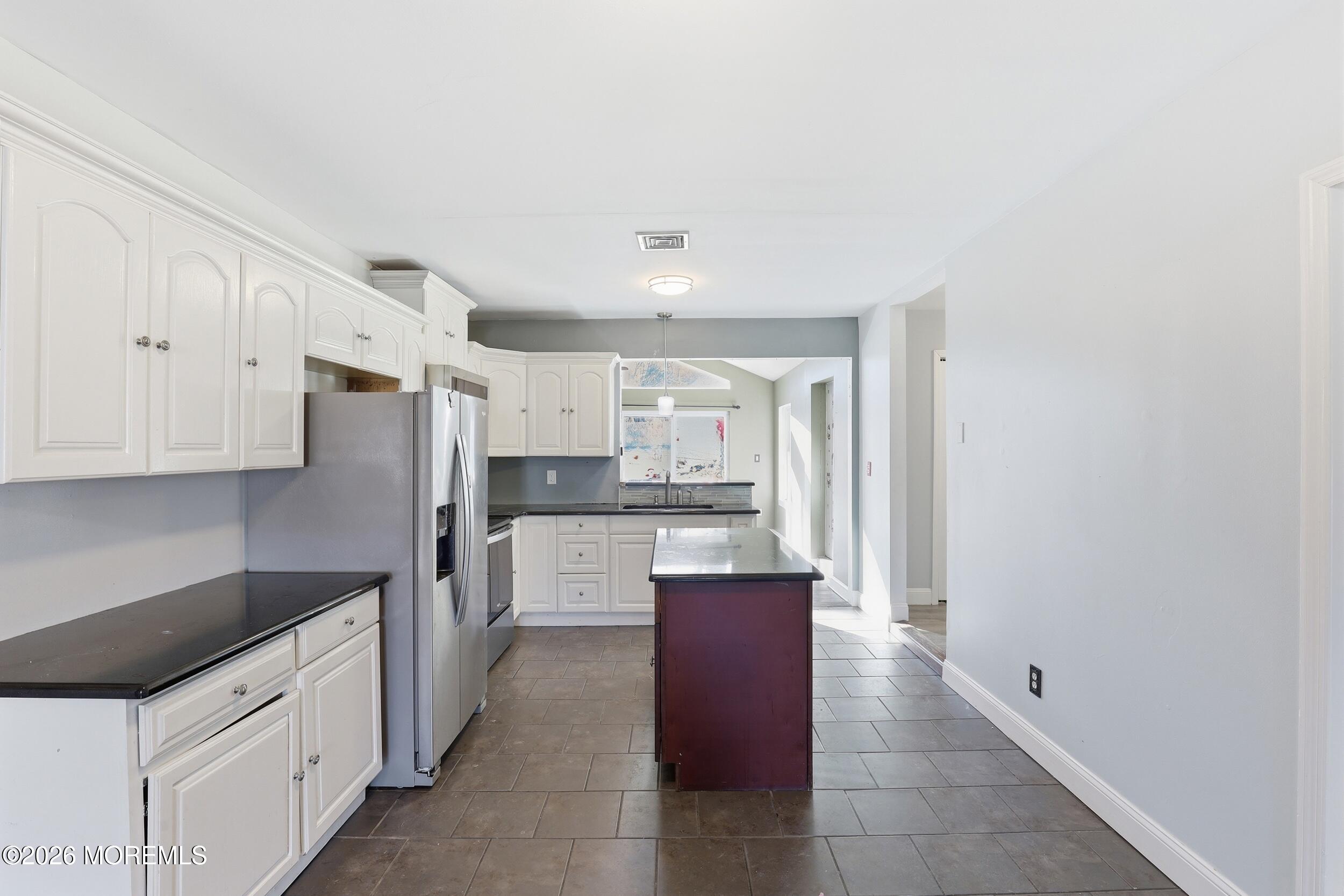 542 Burke Road Jackson, NJ 08527 - Photo 7 of 23 8_img_4138