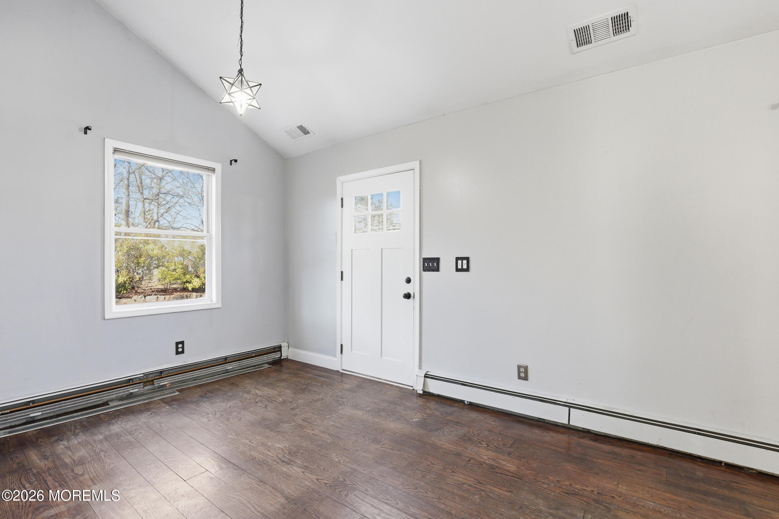 542 Burke Road Jackson, NJ 08527 - Photo 9 of 23 11_img_4156