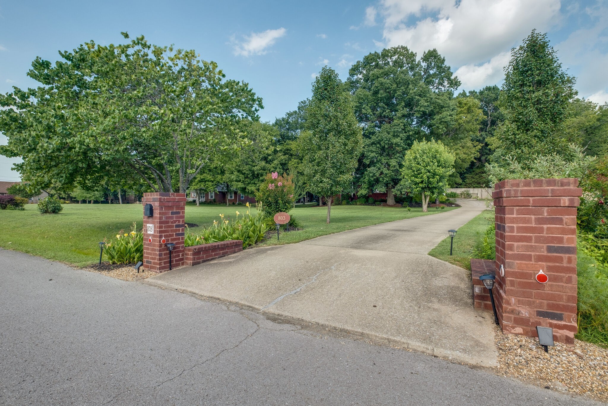 803 Ridgetop Drive Mount Juliet, TN 37122 - Photo 3 of 44 Gallery Image 3