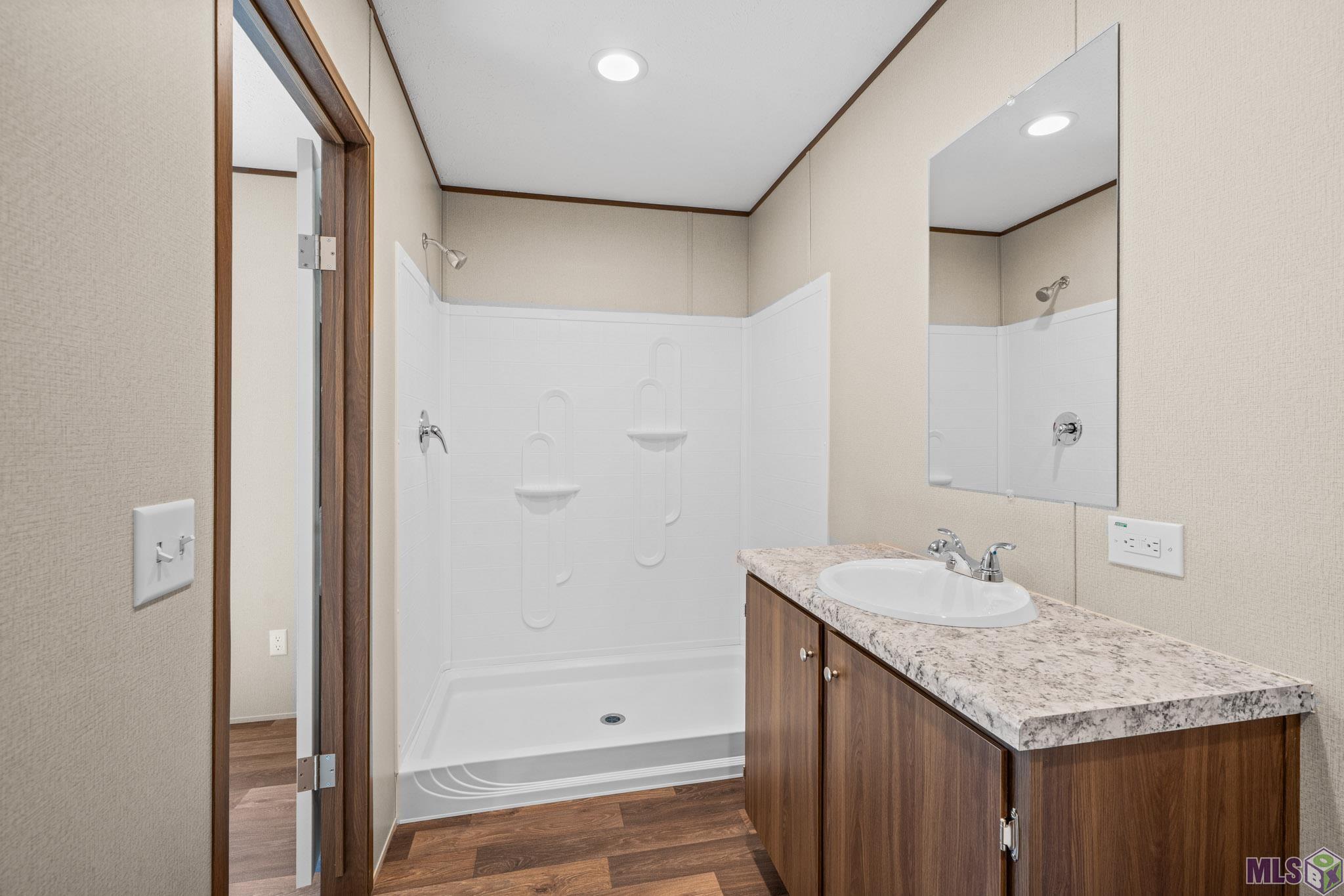 30635 Tamjulon Road Albany, LA 70711 - Photo 13 of 24 Primary Bathroom