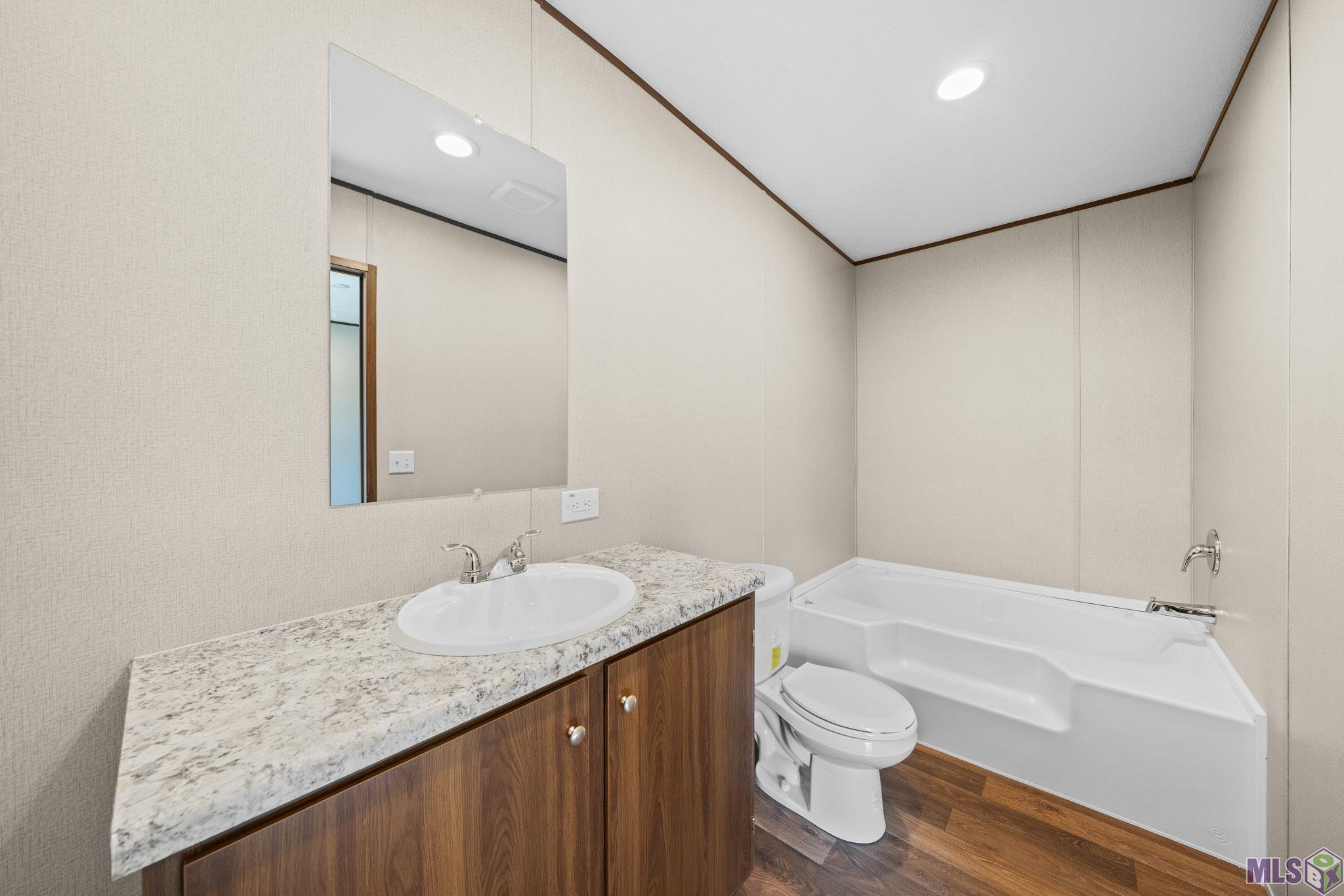 30635 Tamjulon Road Albany, LA 70711 - Photo 14 of 24 Primary Bathroom