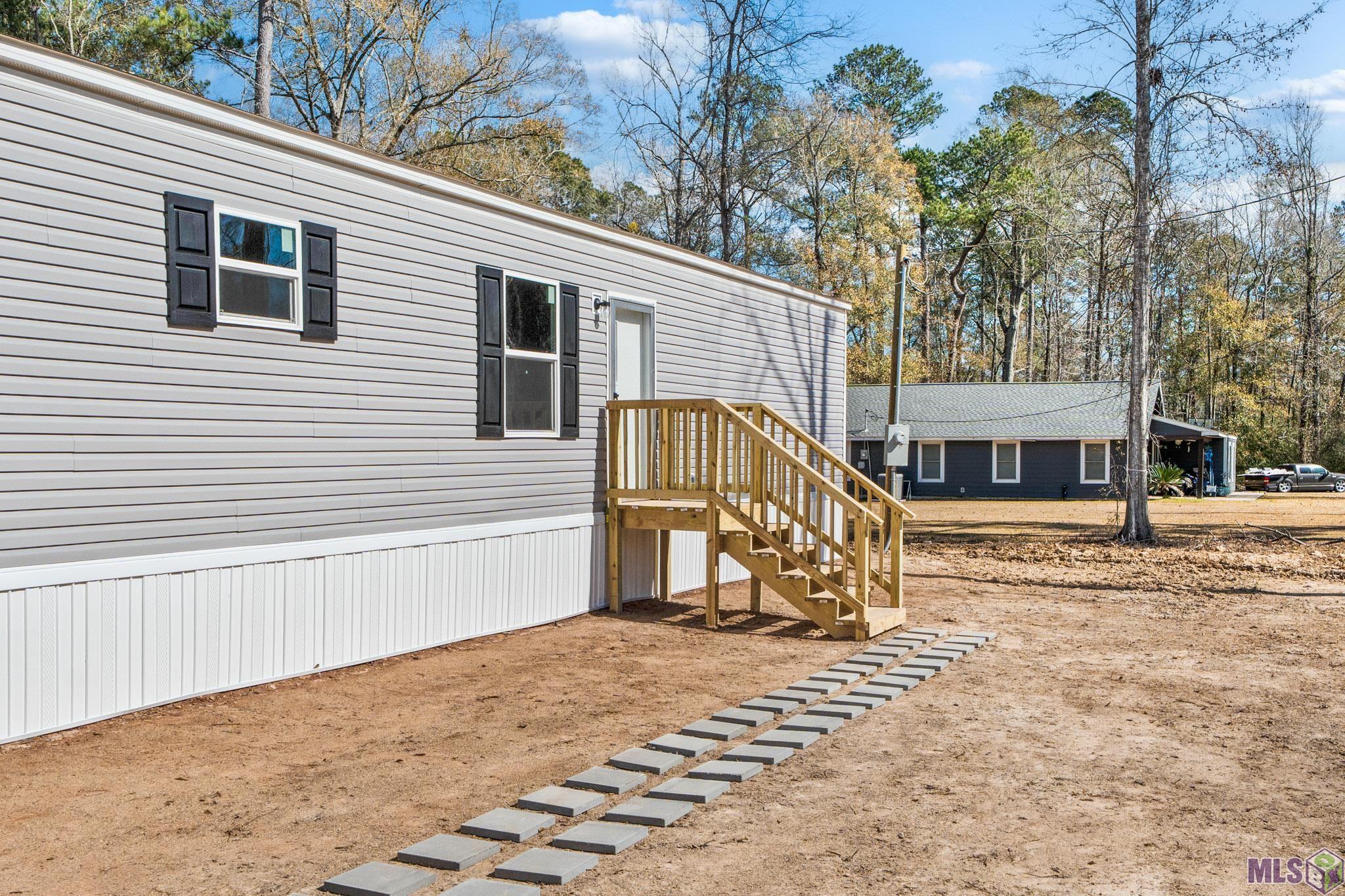 30635 Tamjulon Road Albany, LA 70711 - Photo 2 of 24