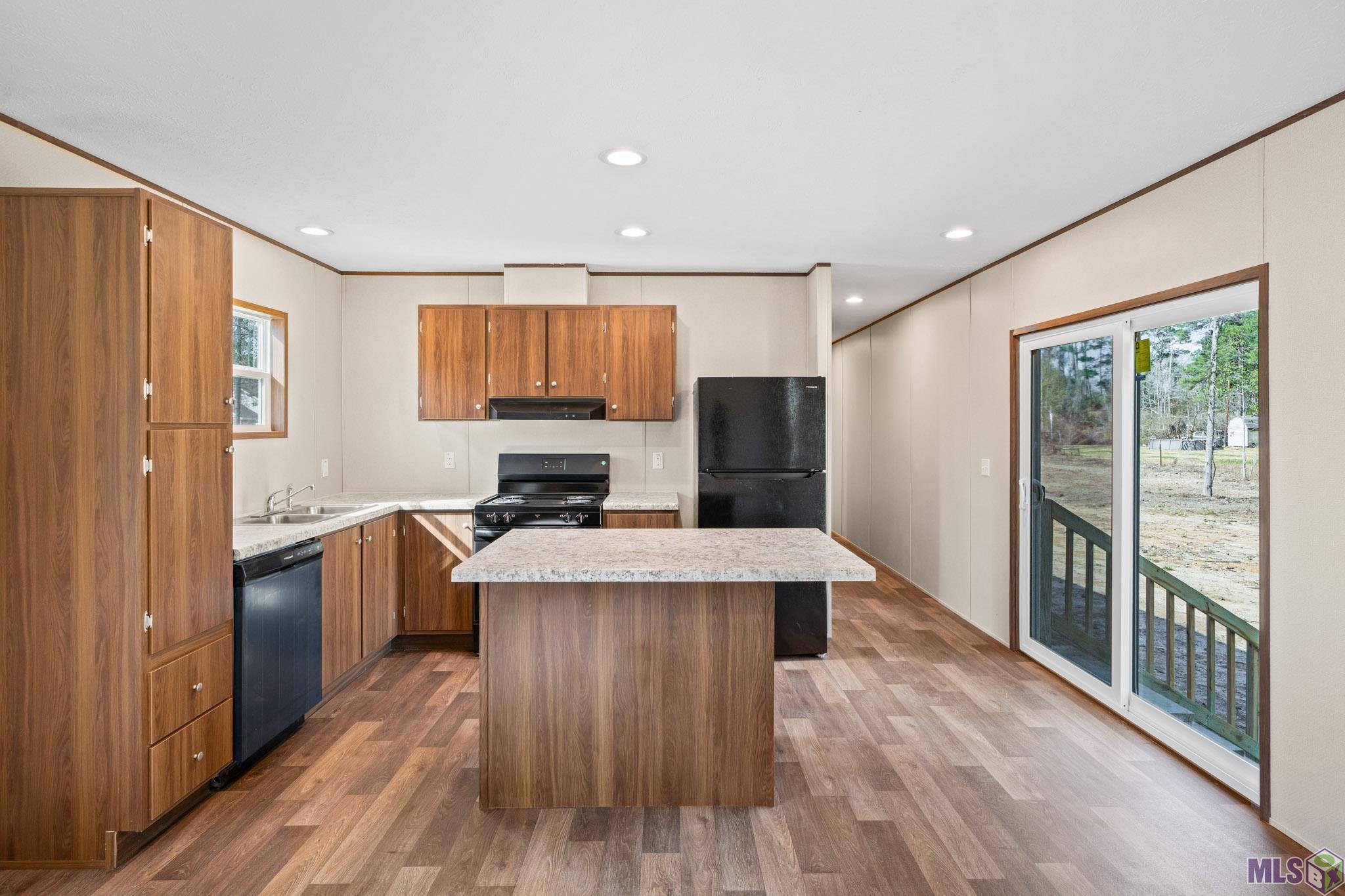 30635 Tamjulon Road Albany, LA 70711 - Photo 6 of 24