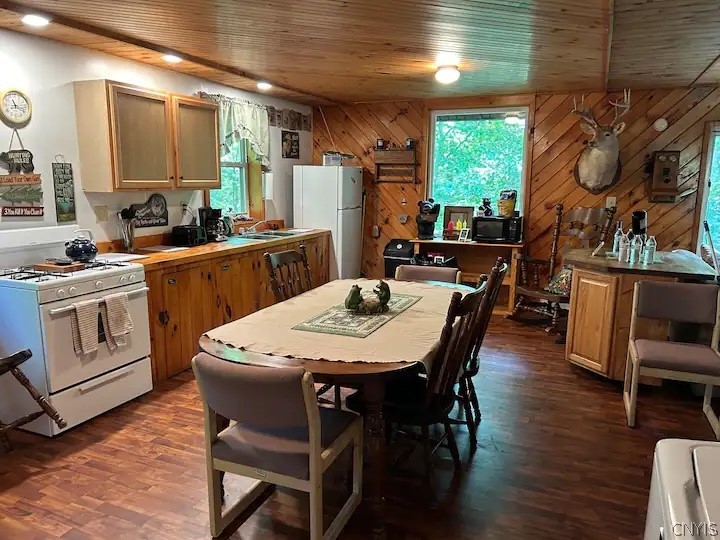28401 Waite Road Worth, NY 13659 - Photo 8 of 16