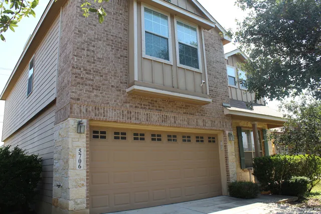 $1,800 | 5706 Sendero Springs, San Antonio, TX 78251
