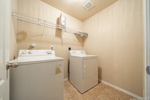 $1,800 | 5706 Sendero Springs, San Antonio, TX 78251