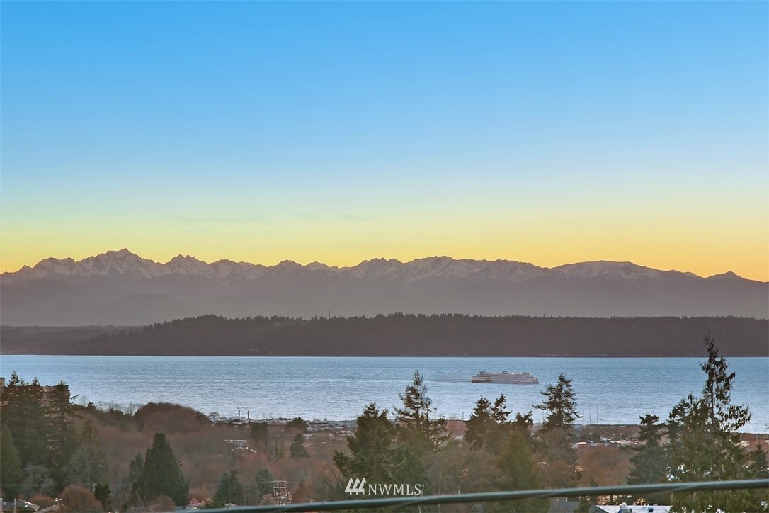 703 Spruce Street Edmonds, WA 98020 - Photo 1 of 1 Gallery Image 1