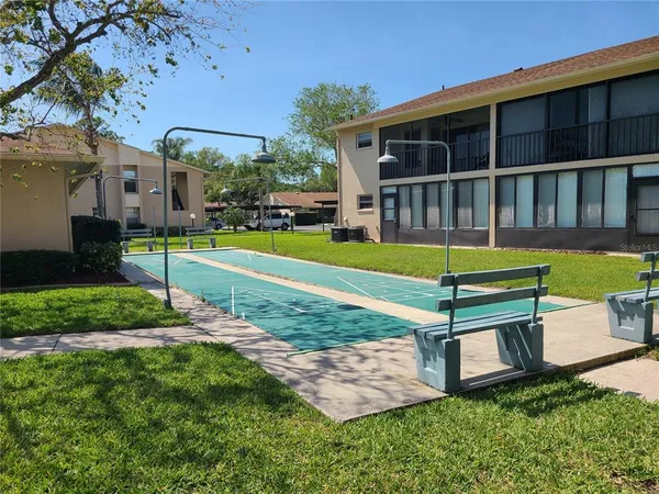 $1,600 | 2763 Woodgate Lane, Unit 207, Sarasota, FL 34231