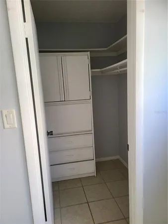 $1,600 | 2763 Woodgate Lane, Unit 207, Sarasota, FL 34231