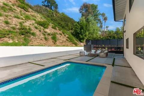 $2,099,000 | 6427 Tahoe Drive, Los Angeles, CA 90068