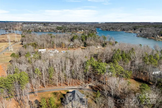 $995,000 | 516 Lands End Trail, Belmont, NC 28012