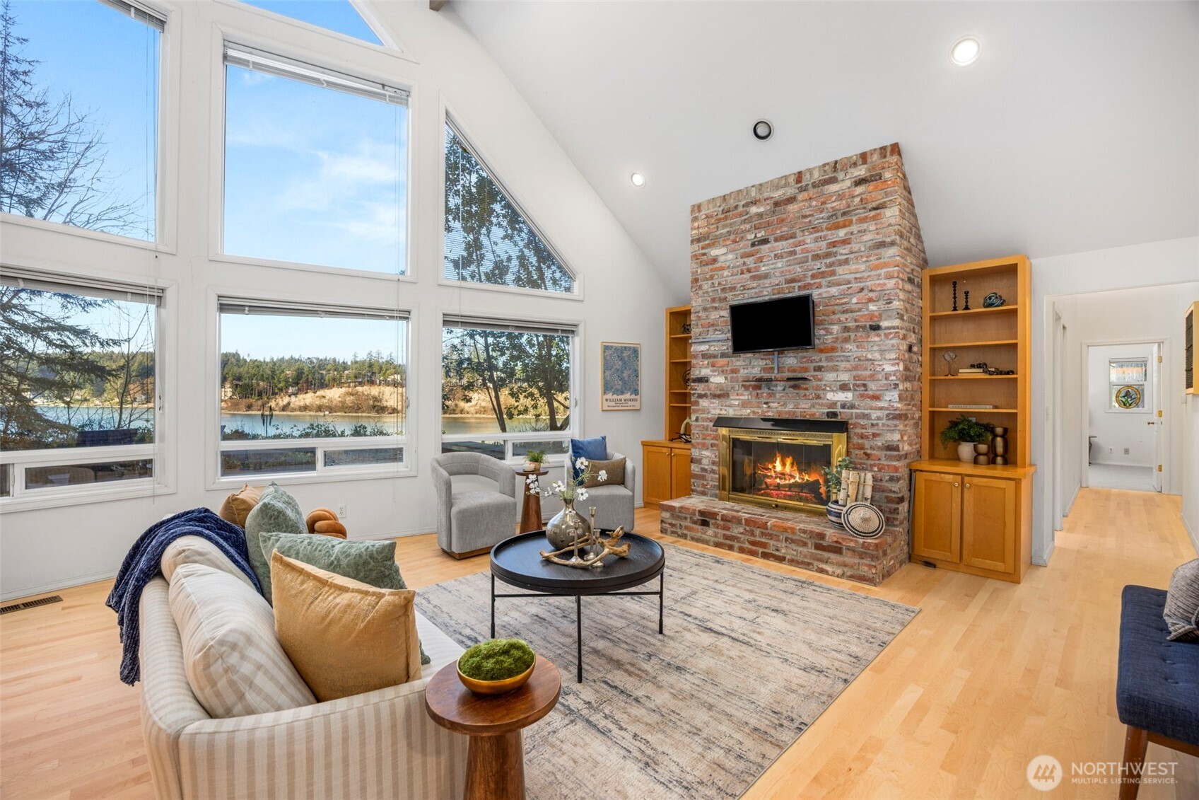 16273 Reitan Road Northeast Bainbridge Island, WA 98110 - Photo 11 of 39