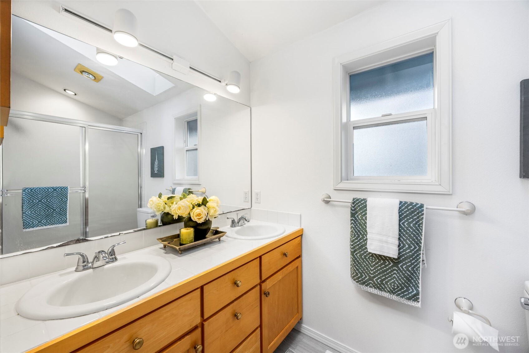 16273 Reitan Road Northeast Bainbridge Island, WA 98110 - Photo 25 of 39