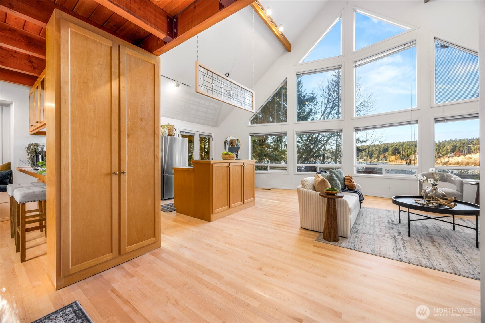 16273 Reitan Road Northeast Bainbridge Island, WA 98110 - Photo 7 of 39