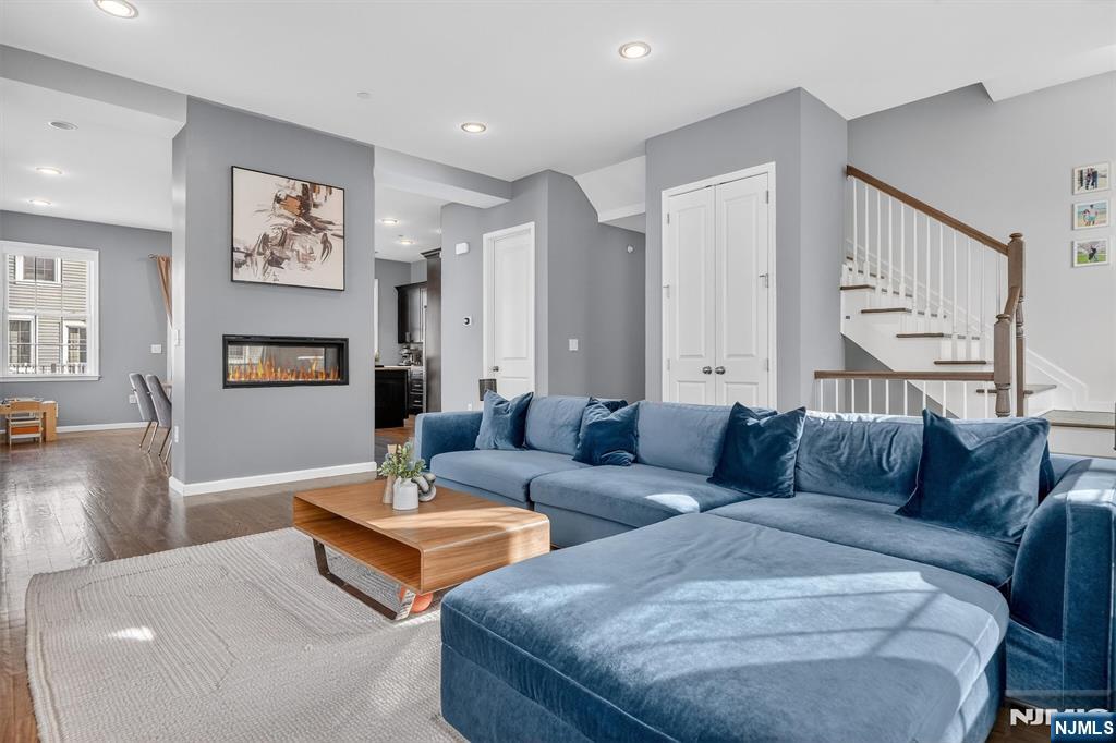 48 Roosevelt Drive Wood-Ridge, NJ 07075 - Photo 11 of 48