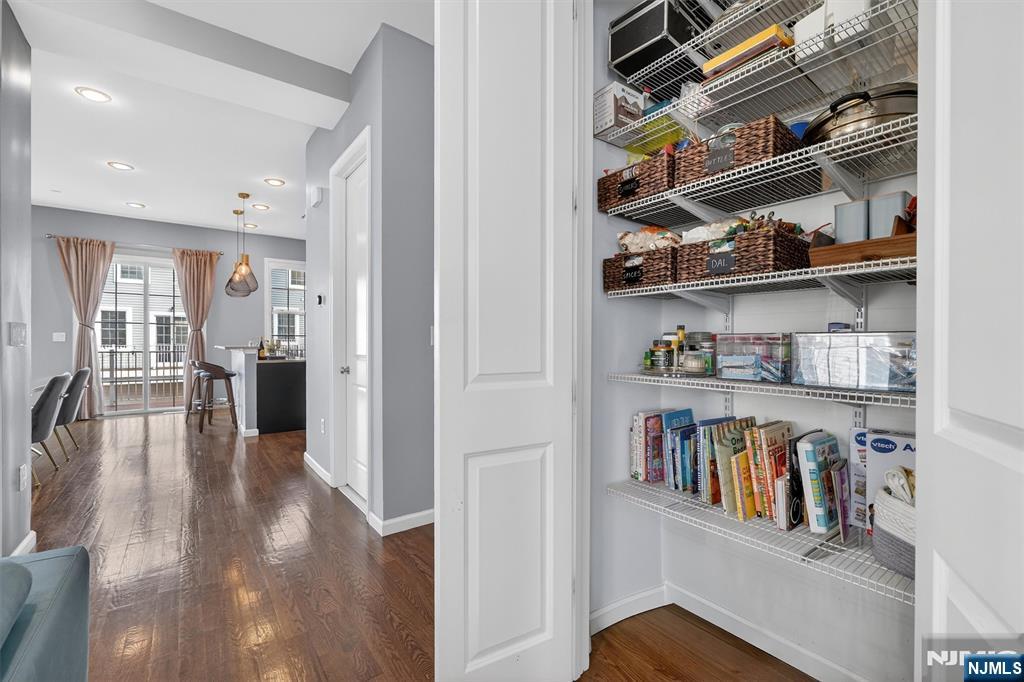 48 Roosevelt Drive Wood-Ridge, NJ 07075 - Photo 15 of 48