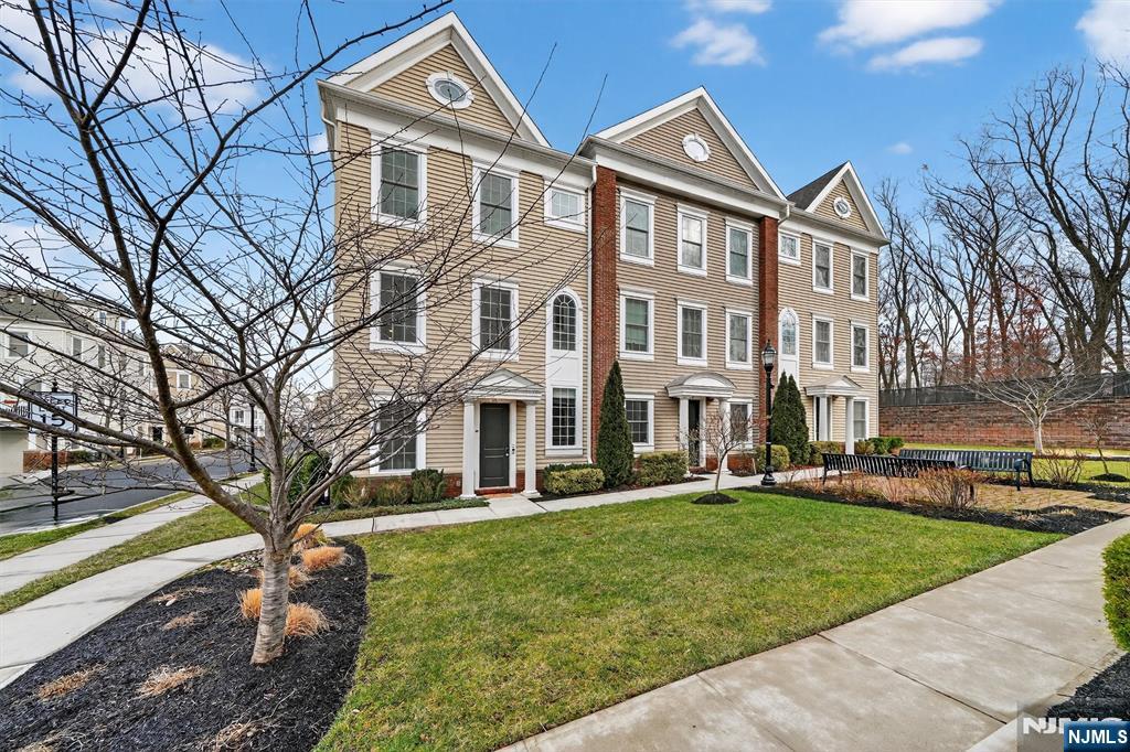 48 Roosevelt Drive Wood-Ridge, NJ 07075 - Photo 2 of 48