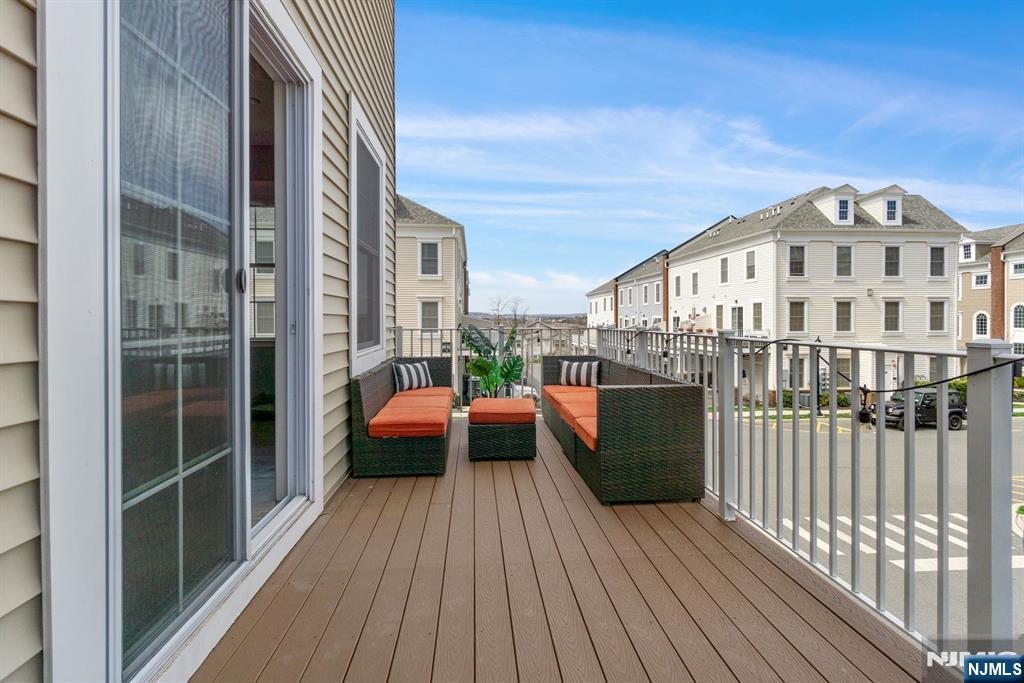 48 Roosevelt Drive Wood-Ridge, NJ 07075 - Photo 29 of 48