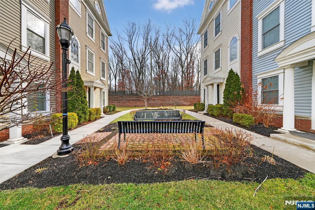 48 Roosevelt Drive Wood-Ridge, NJ 07075 - Photo 3 of 48