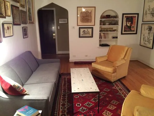 $2,000 | 1459 West Elmdale Avenue, Unit 3, Chicago, IL 60660