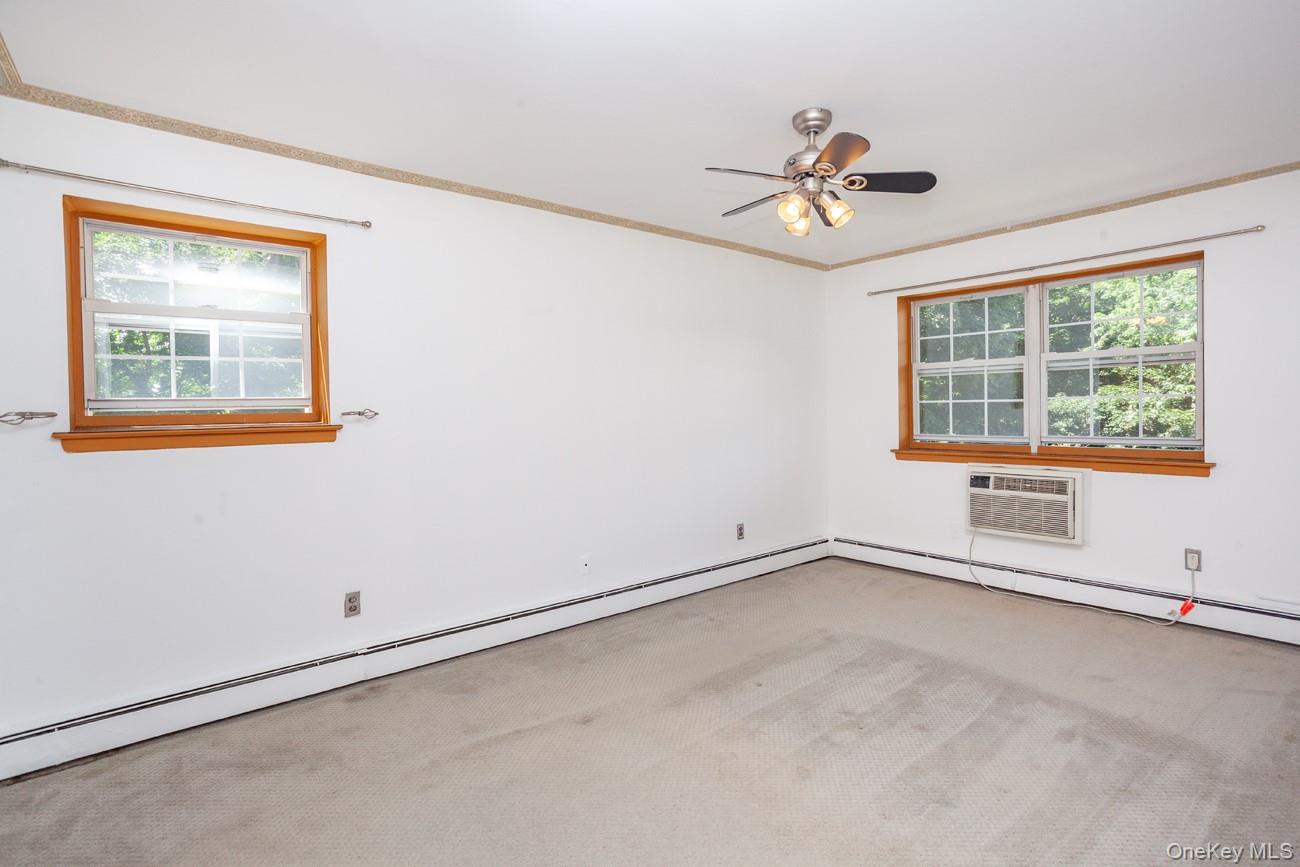 1840 Crompond Road, Unit 7B8 Peekskill, NY 10566 - Photo 14 of 22 an empty room with a window