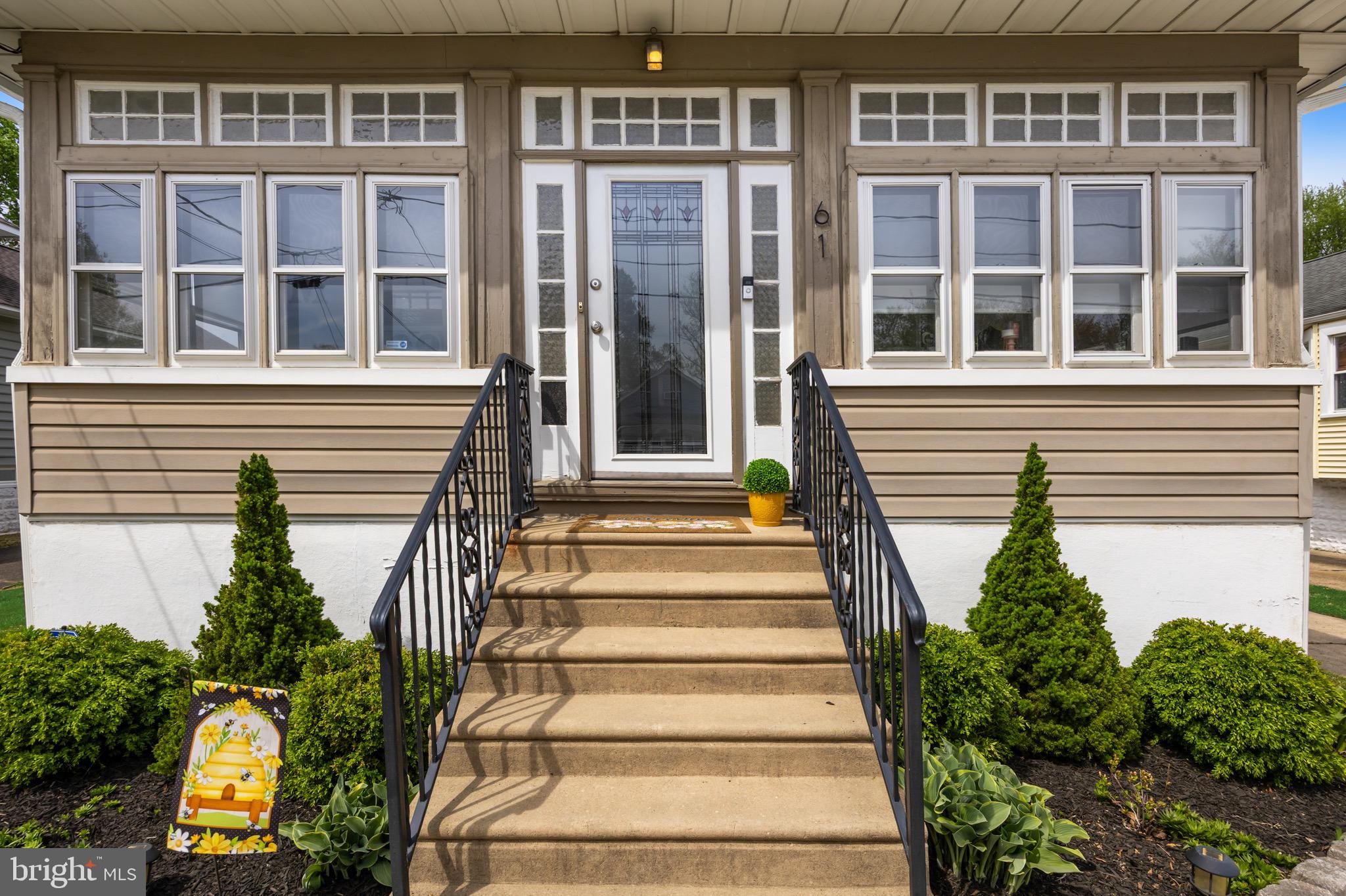 61 Gradwell Avenue Maple Shade, NJ 08052 - Photo 3 of 32