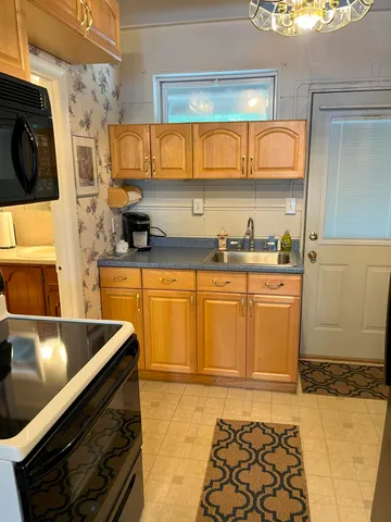 $1,350 | 766 Weirs Boulevard, Unit 27, Laconia, NH 03246