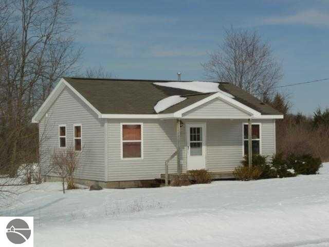 8587 Park Road Williamsburg, MI 49690 - Photo 1 of 36 1742683.JPG