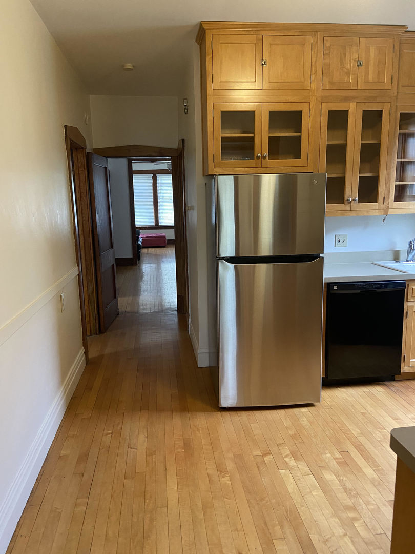 Undisclosed Address Oak Park, IL 60302 - Photo 4 of 11