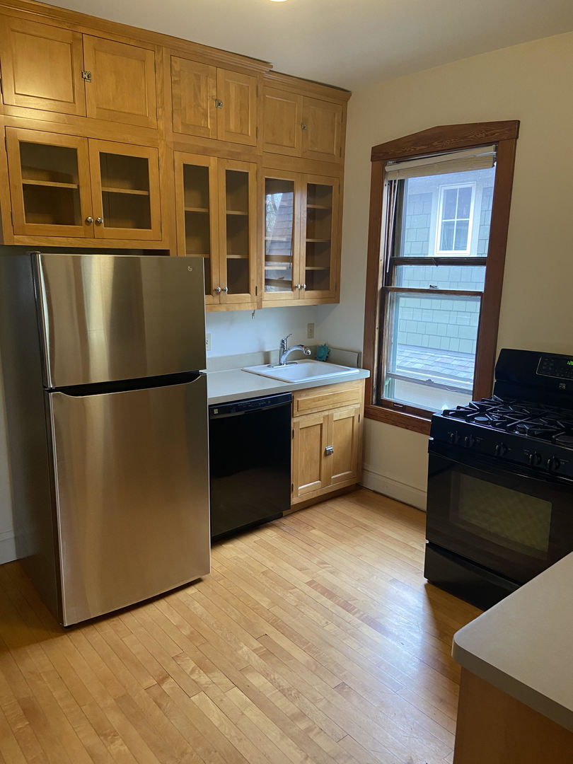 Undisclosed Address Oak Park, IL 60302 - Photo 8 of 11