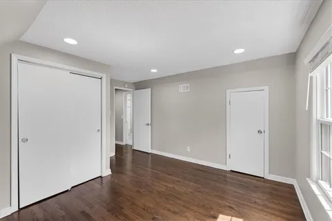 $395,000 | 5507 Roe Boulevard, Roeland Park, KS 66205
