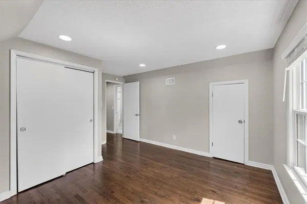 $395,000 | 5507 Roe Boulevard, Roeland Park, KS 66205