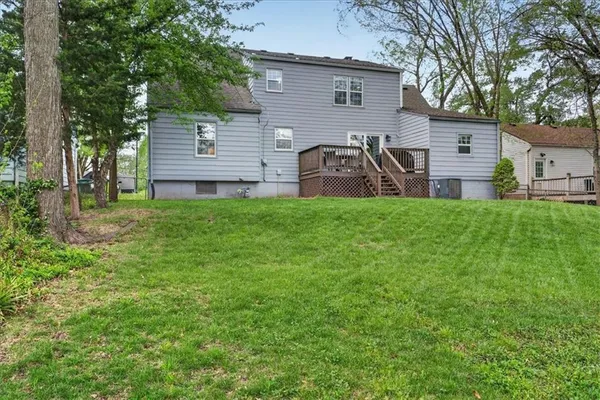 $395,000 | 5507 Roe Boulevard, Roeland Park, KS 66205