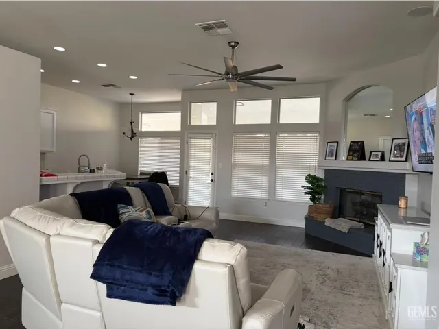 $575,000 | Undisclosed Address, Bakersfield, CA 93312