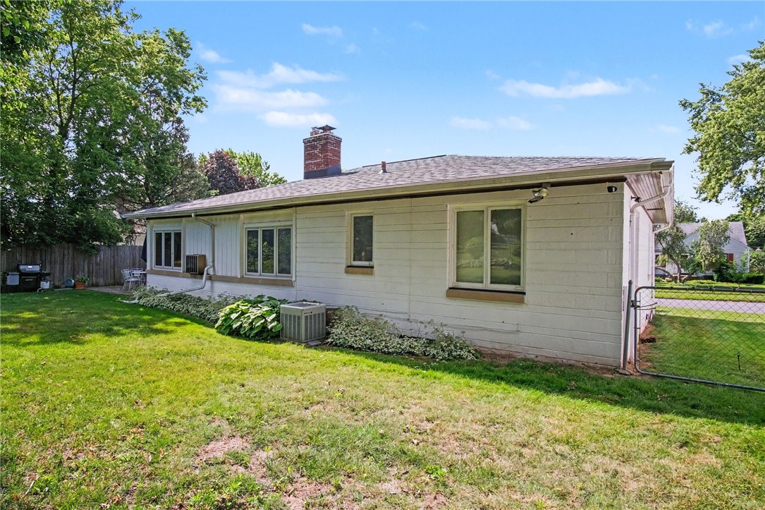 60 Longcroft Road Irondequoit, NY 14609 - Photo 34 of 38 Gallery Image 34