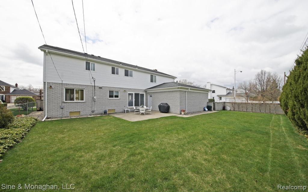 592 Canterbury Road Grosse Pointe, MI 48236 - Photo 30 of 30 30-photo-web-1024x640-104211.jpg