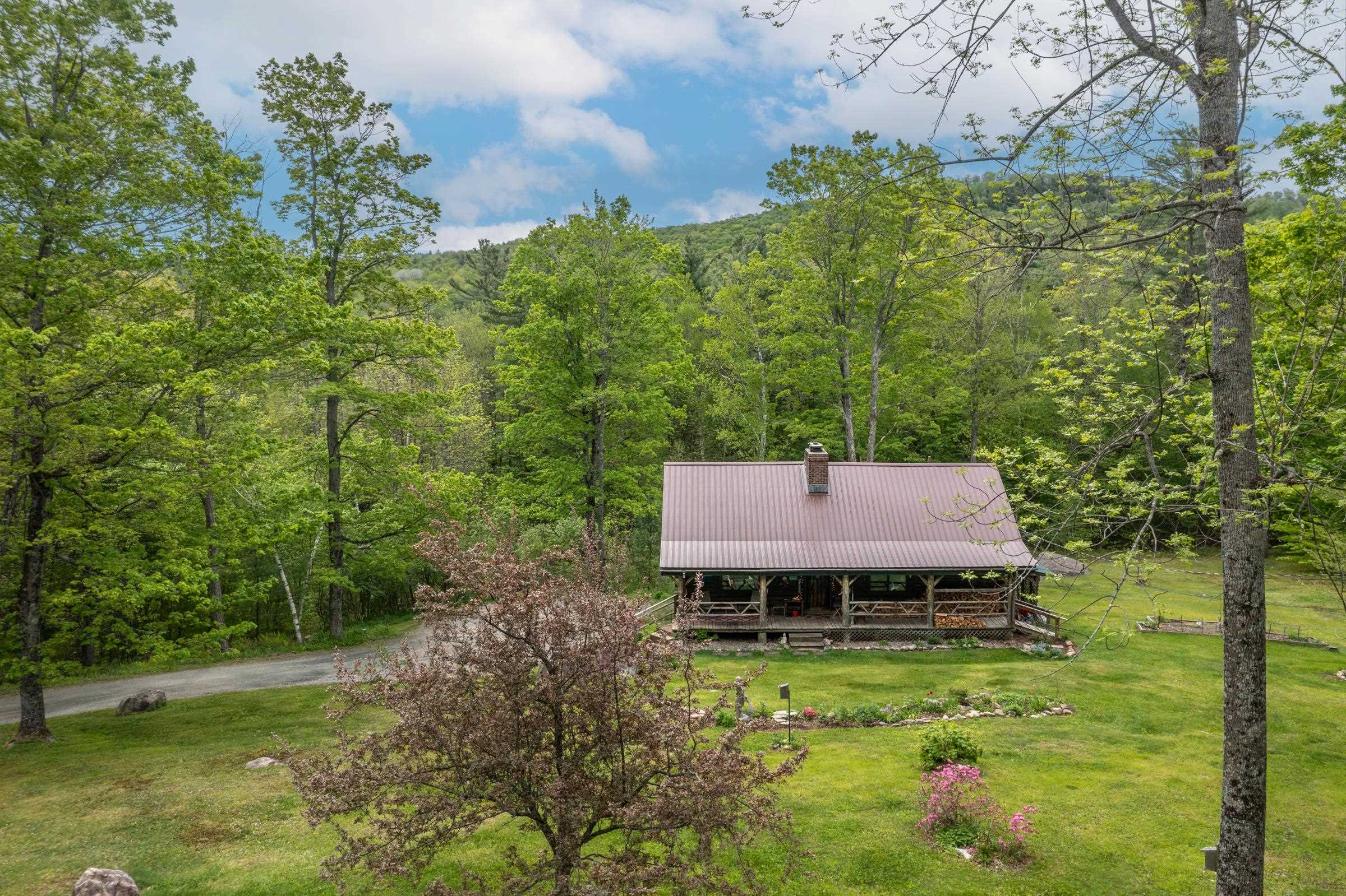 287 Powder Mill Road Londonderry, VT 05148 - Photo 10 of 58