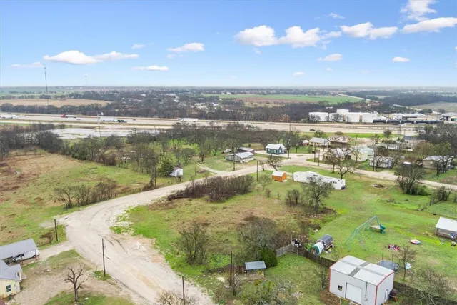 $69,900 | 208 Evergreen Street, Eddy, TX 76524