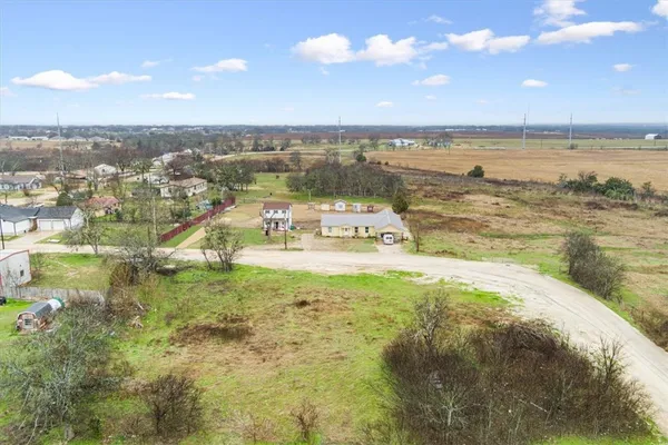 $69,900 | 208 Evergreen Street, Eddy, TX 76524