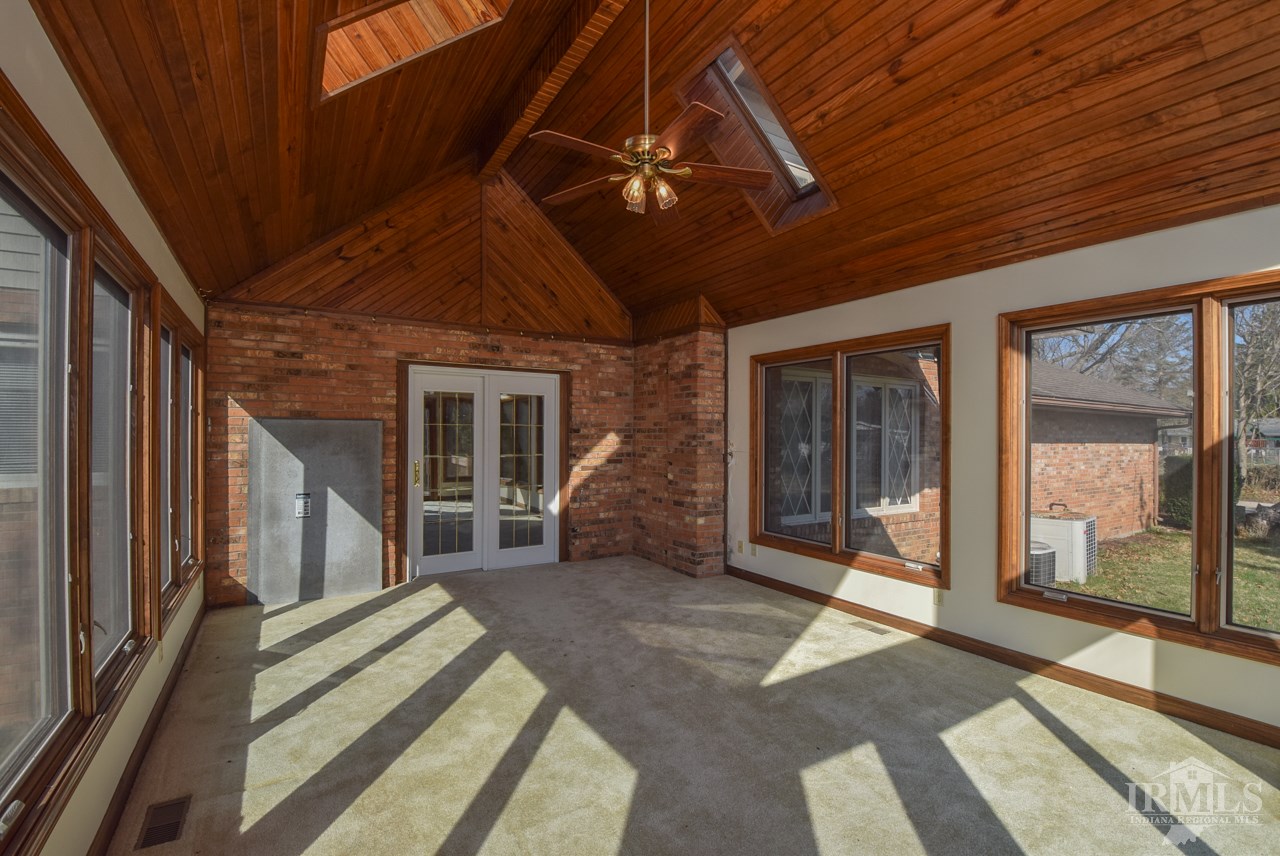 320 North Nebo Road Muncie, IN 47304 - Photo 10 of 36 Gallery Image 10