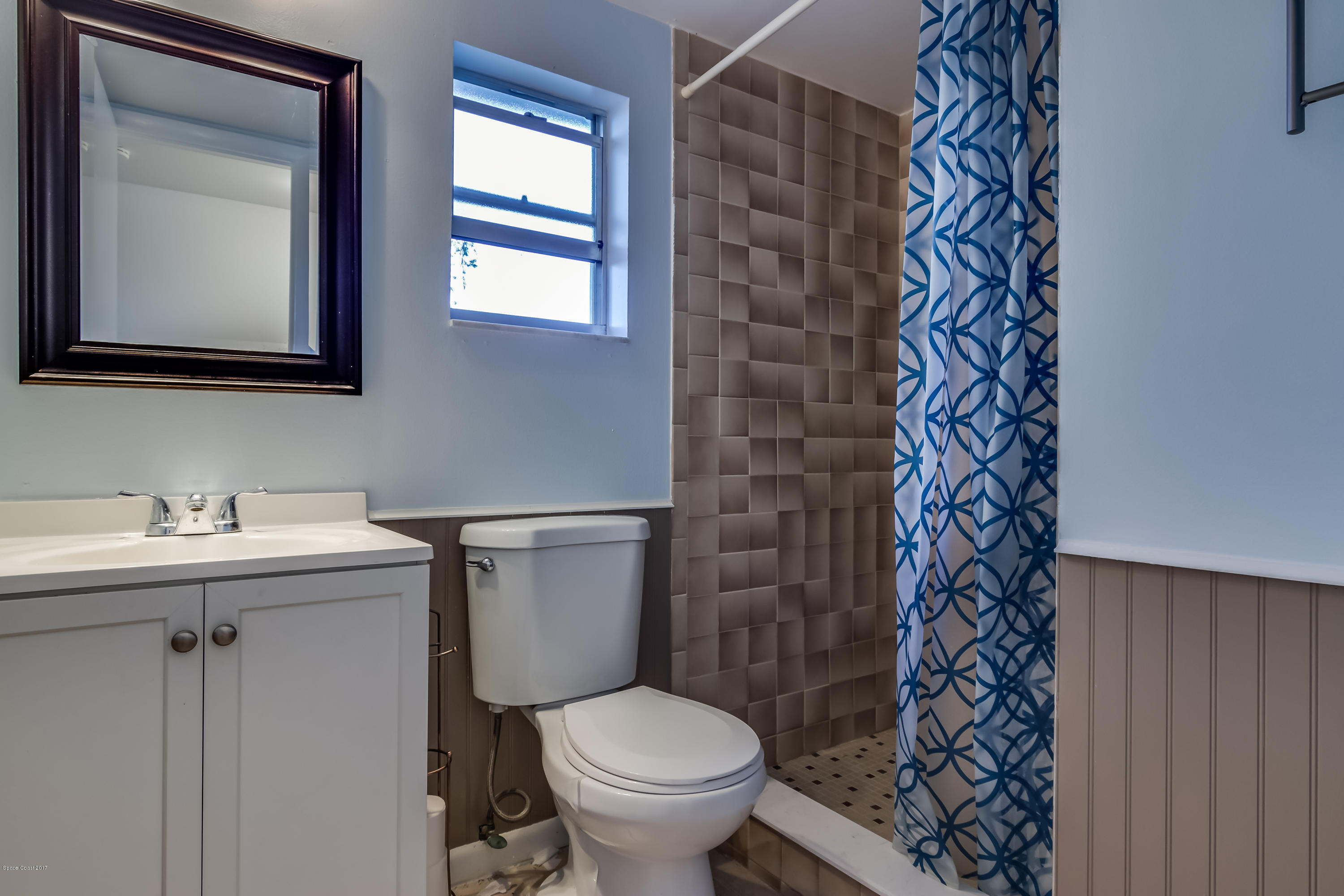 731 Montclair Road Northeast Palm Bay, FL 32905 - Photo 14 of 20 Guest Bath 2
