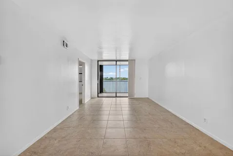 $235,000 | 117 Lake Emerald Drive, Unit 408, Oakland Park, FL 33309