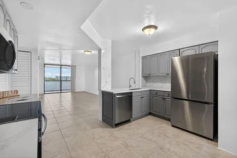 $235,000 | 117 Lake Emerald Drive, Unit 408, Oakland Park, FL 33309