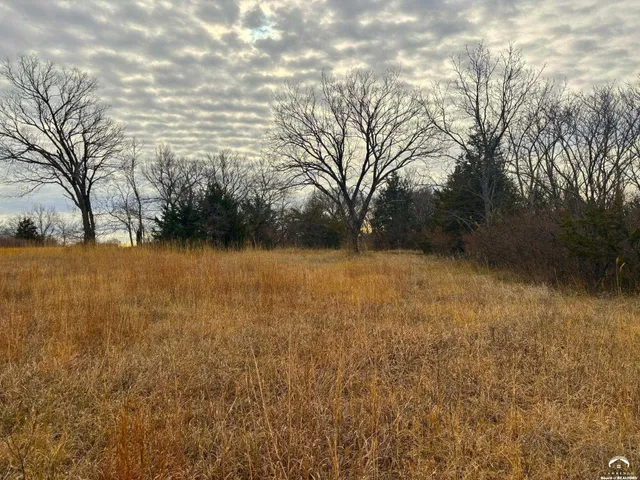 $112,500 | 800 Southeast Stanley Road, Tecumseh, KS 66542