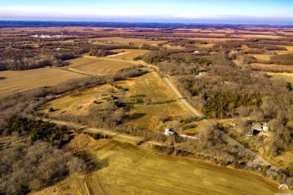 $105,000 | 800 Southeast Stanley Road, Tecumseh, KS 66542
