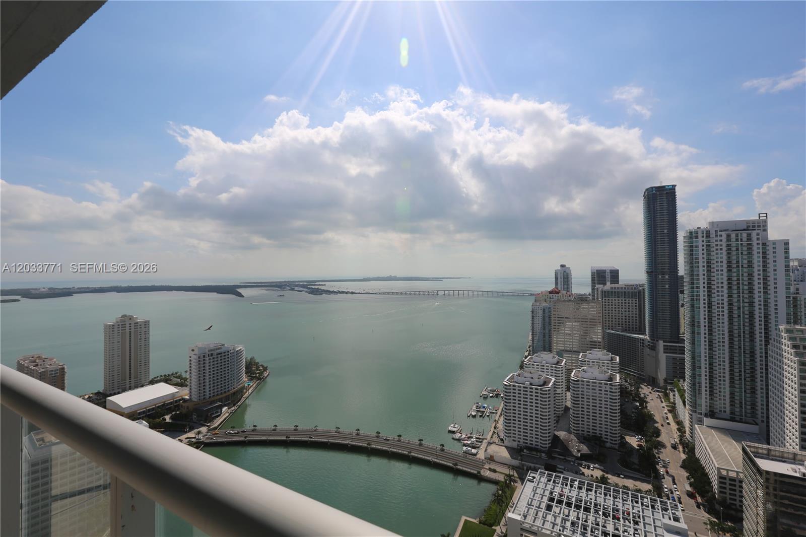 495 Brickell Avenue, Unit 4703 Miami, FL 33131 - Photo 9 of 10