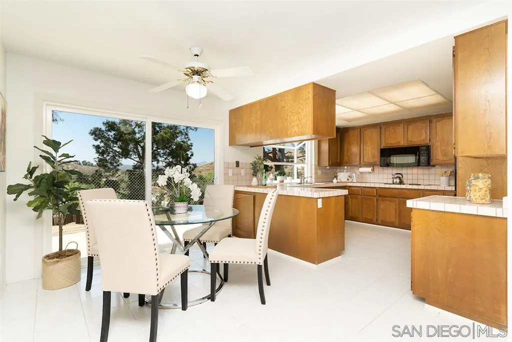 8971 Ridgeton Lane Lakeside, CA 92040 - Photo 8 of 25 Gallery Image 8